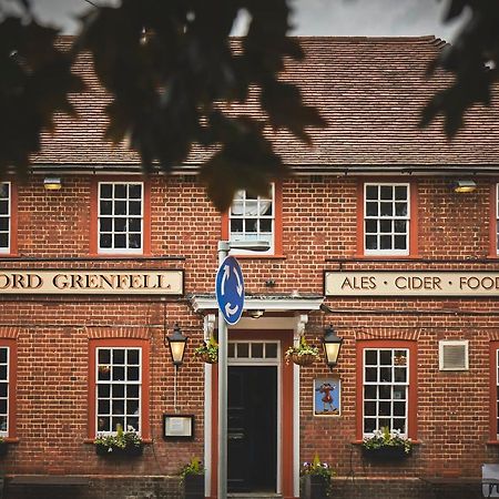 Bed and Breakfast The Lord Grenfell Maidenhead Esterno foto The Lord Grenville