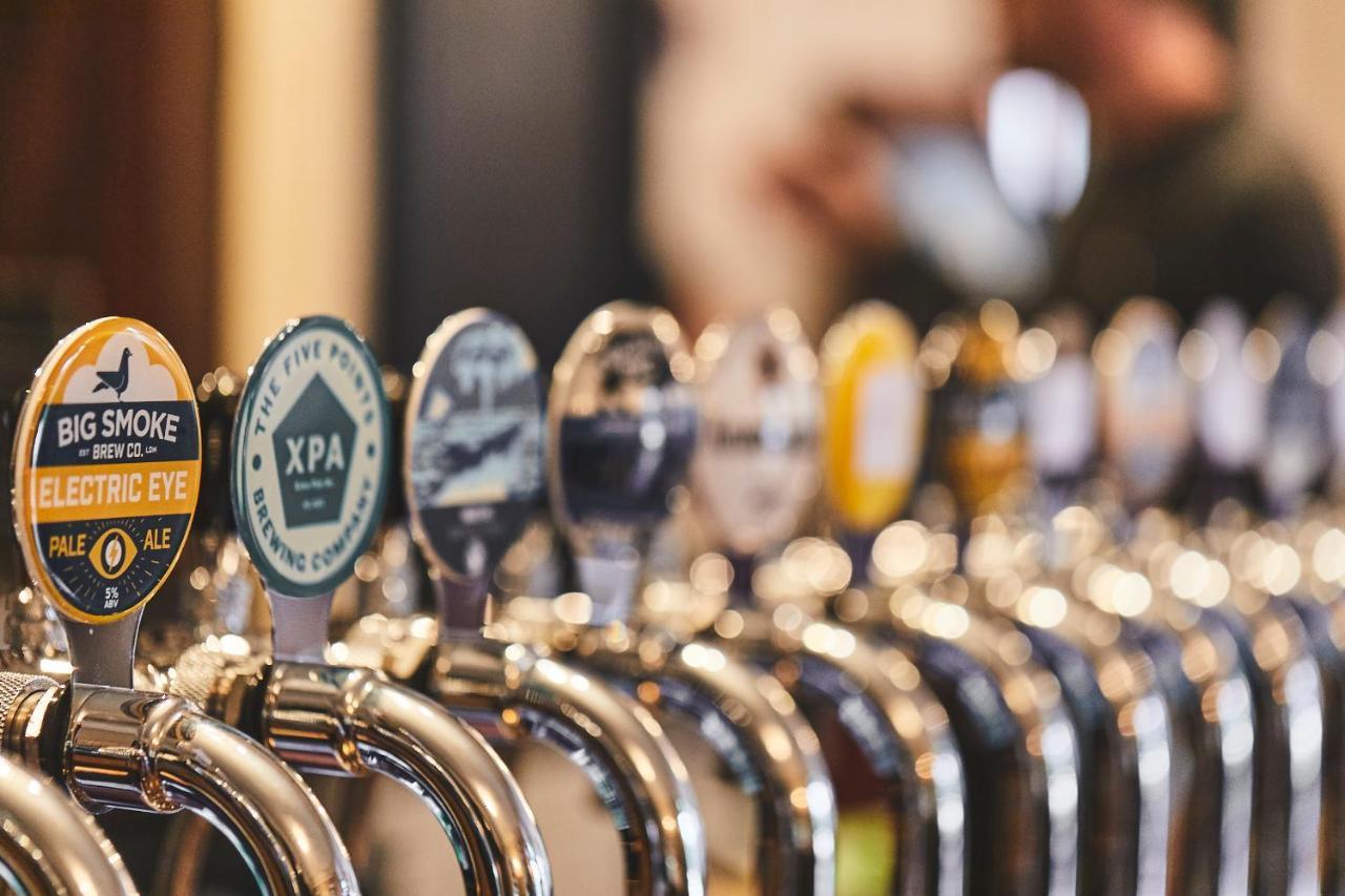 Bed and Breakfast The Lord Grenfell Maidenhead Esterno foto Beer taps at the brewery