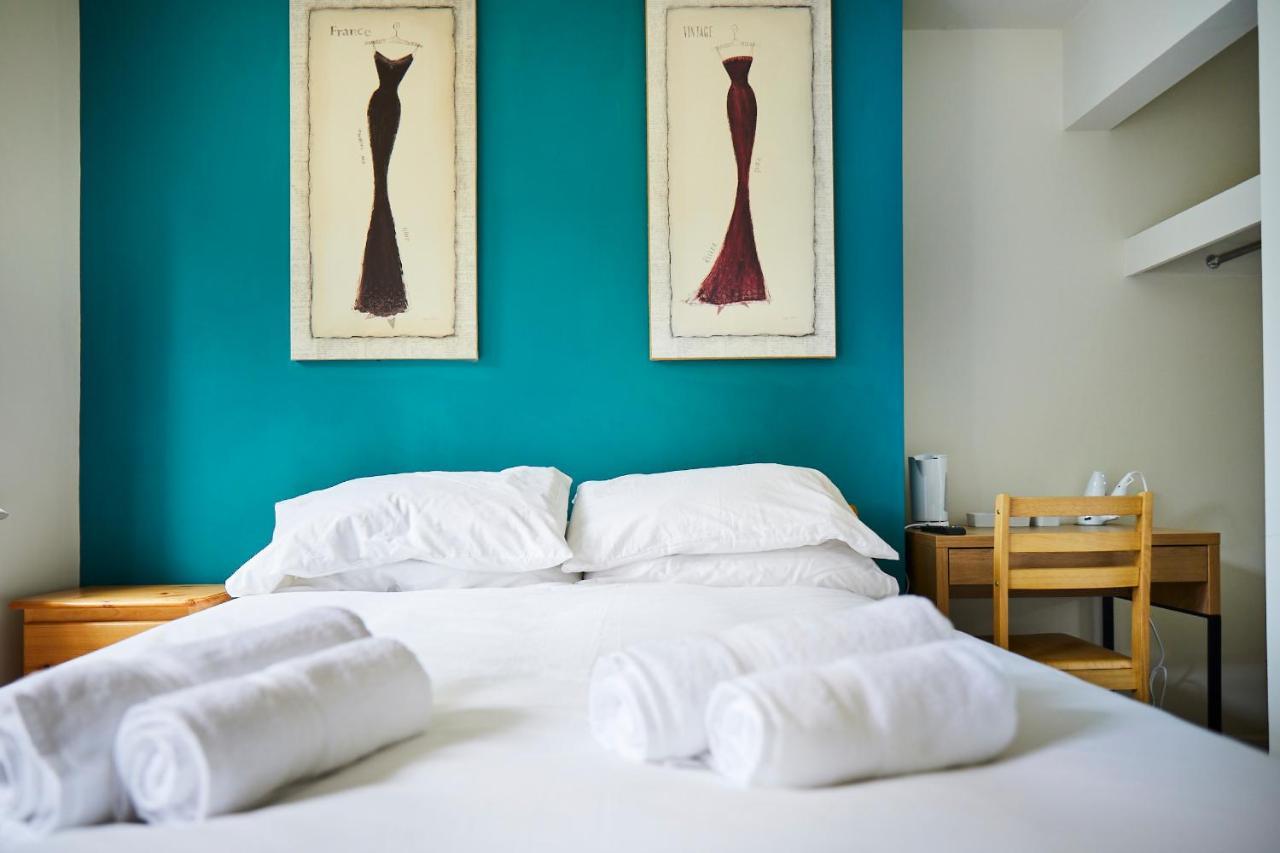 Bed and Breakfast The Lord Grenfell Maidenhead Esterno foto A bedroom at the hotel