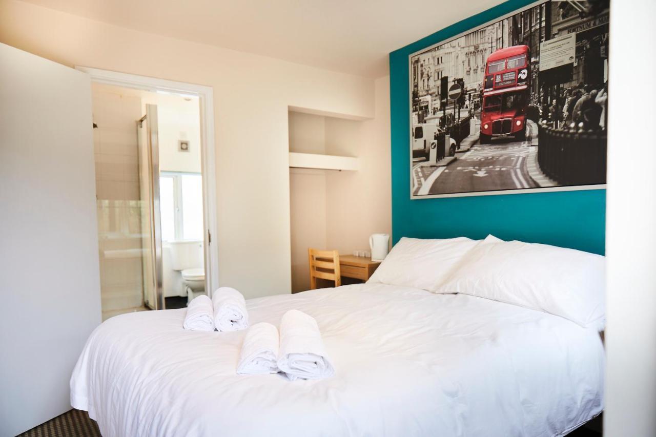 Bed and Breakfast The Lord Grenfell Maidenhead Esterno foto A typical room at the hotel